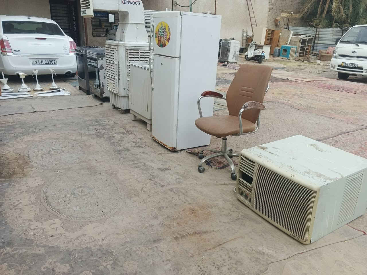 السلام وعليكم لبيع غراض كلهن نضيفات وشغالات مكاني حي اور سبع قصور شارع ابو علي يم  جامع لحمزة موجود خاص وتساب ***********
