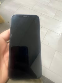 ايفون 12 عادي ذاكرة 128 بطارية 100 بلادية لا مستبدلة ولا مرفوعة الجهاز...