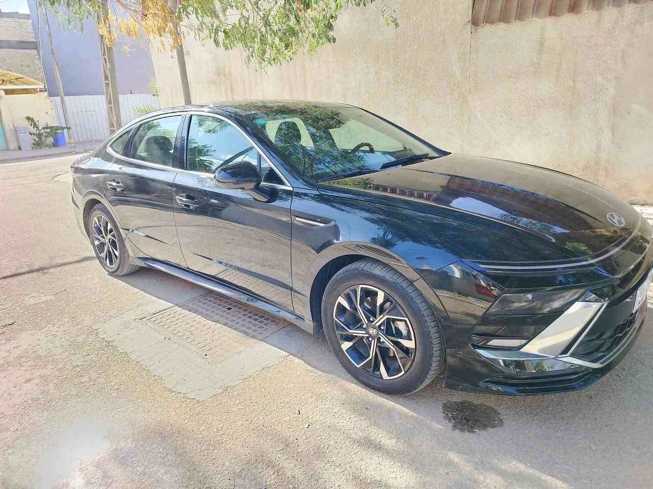 السلام عليكم 
سوناتا موديل
 2024
ماشيه 35

اللون اسود 
مواصفات
شاشه 
كامره
لايت عدسات
بصمه
رادار امامي
رادار خلفي
رادار جانبي
لد امامي خلفي
ويل كب
تنبيه خروج عن المسار
تحديد مسار 
فول تحكم ستيرن
كشن السائق كهرباء
تدفئه بالكشنات
داخل  اسود
شفتات 
كير تعليك
تبريد بيانو لمس
ترحيب عند الاقتراب
تشغيل عن بعد
محرك 2500✈️
صور الحادث بالمنشور 
الحادث سطحي 
بدون اي دواخل شاصي اللغد والايرباك والكير والمحرك كلهن مكفولات 
صور امريكا بالمنشور
للاستفسار ***********
الموقع نجف
رقم بغداد دولي باسمي
