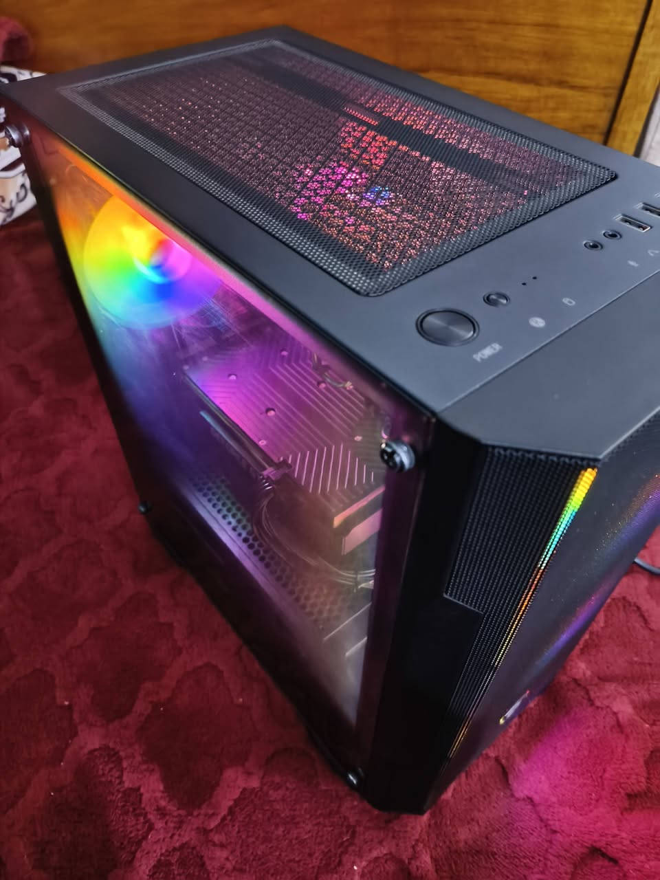 للبيع كيس
حاسبه جديده
مستخدمه شهرين فقط

CPC.  i5 10400F
GPU RTX 1660 SUPR
M.b H510
RAM: DDR4 16GB   MHz3200  
M.2 128
HDD 500
POWERSUPPLY 550W
سعر 500 وبي مجال بسيط 
مكاني بغداد شعب 
رقم ***********
