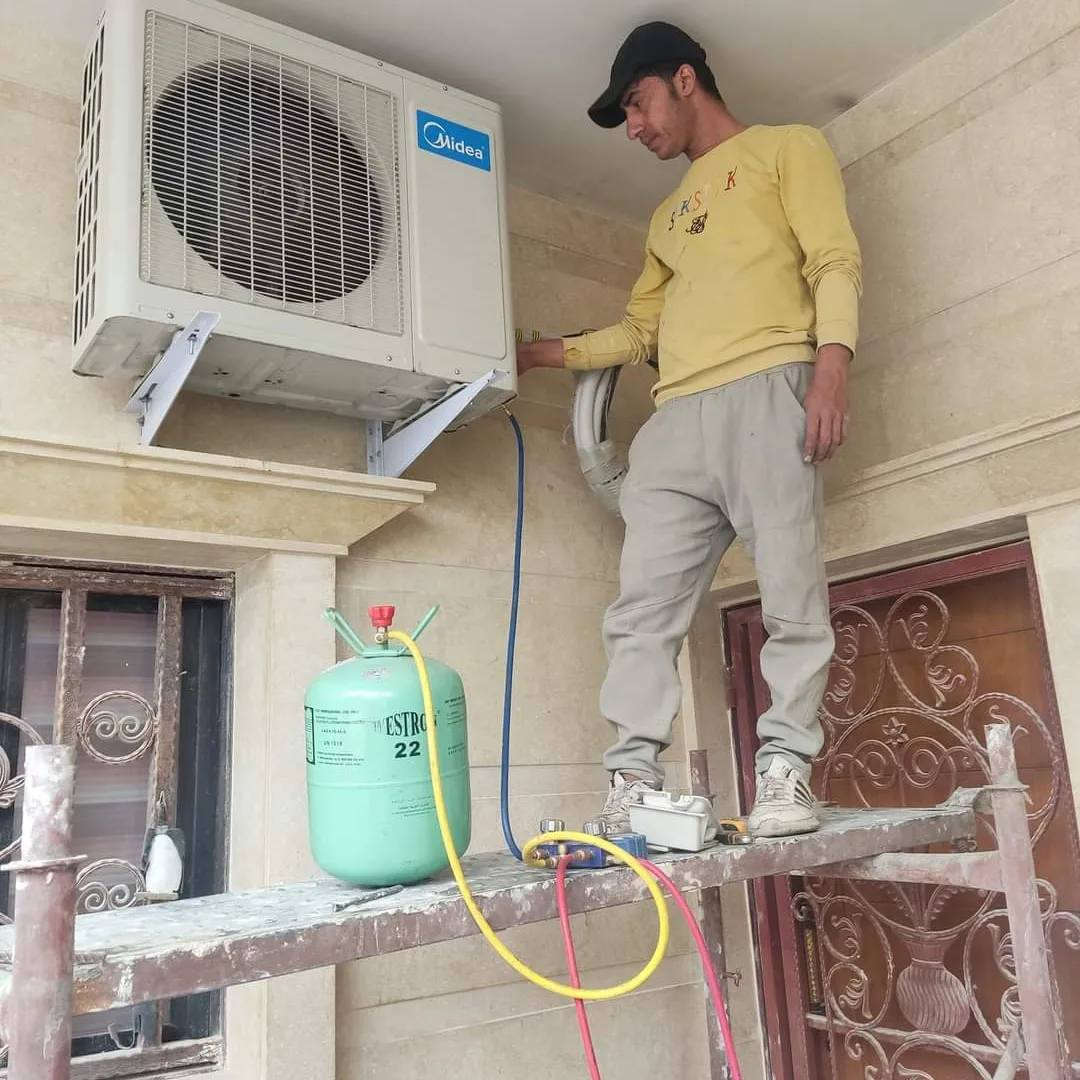 بسم الله الرحمن الرحيم تعلن ورشة ابو زهراء المتنقلة في البصره صيانه موقعيه سبالت مكيفات ثلاجات انتصل ولا تحتار صيانة داخل الدار بانسب الاسعار رقمي للتواصل وتساب ***********
