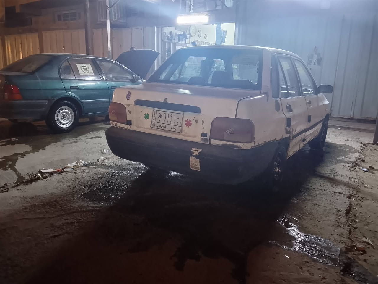 سلام عليكم سياره سايبا موديل 8 رقم بغداد الماني تحويل ثاني يوم سياره حلوه ونضيفه بلاديه  لاصبغ ولا ضربة شواصي جدد كير ومكينه جديد مال برايد تخم تاير باتري جديد كهربائيات كلها شغاله كشرها كدام عينك يرادلهه  صبغ سعرهه 20 وبيها مجال ابيع اراوس ابيع مكاني بغداد الزعفرانية رقم ***********
