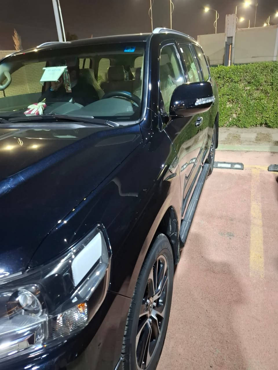 سلام عليكم لاندكروزر 21فول مكفول زيرة ماشية 13500 مكفول من كل شي ***********بغداد
