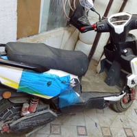 سكنـس شحن بطاريه ليثيوم تحتاج فقط ماشـه السعر 850  07748997636