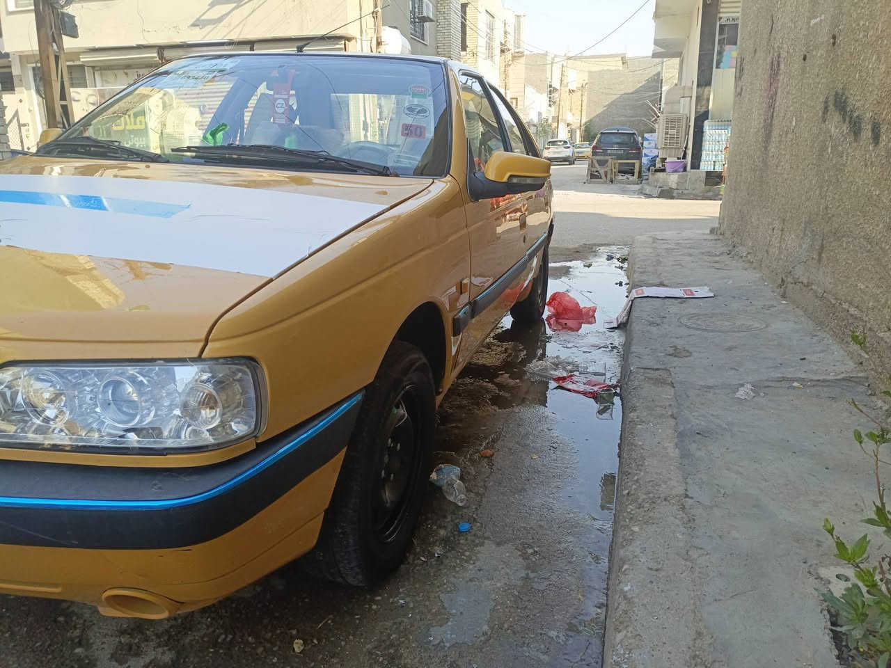 سلام عليكم شباب بيجو لميس 2015 كفاله عامه من الضربه والصبغ سياره كولش جديده كولشي بيها شغال تبريدها ثلاجه تخم تاير جديد ما بيها نقص كد البرغي بسمي سياره مصفره هيئه وغرامات مكاني بغداد
السعر 47
***********
