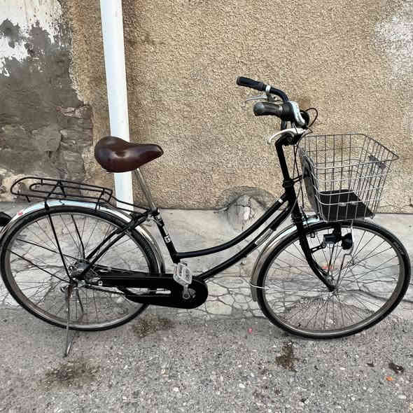 بايسكلين للبيع
البايسكل الأسود كير داخلي 3سرع حجم 26 السعر85وبيه مجال البايسكل الأسود كير سبع سرع حجم 27 السعر 75وبيه مجال للاستفسار اتصل عل رقم ***********او خاص
