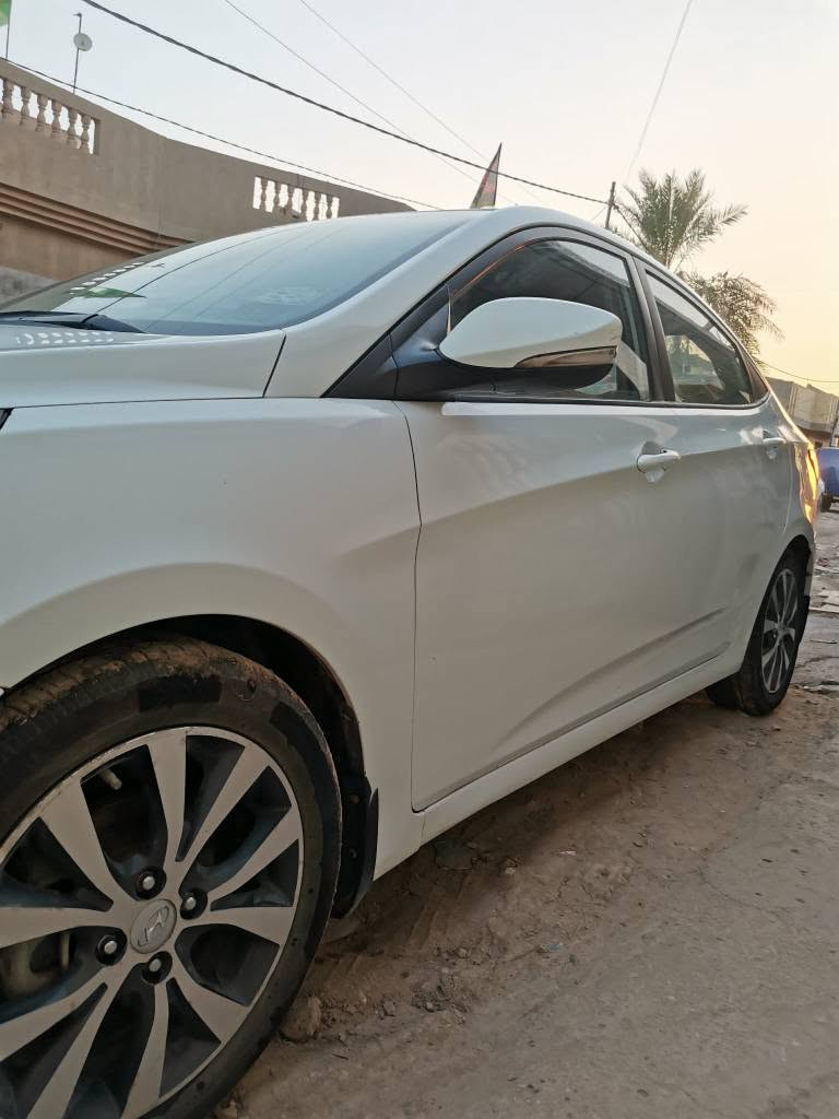 هونداي اكسنت 2014 
خليجي 
1600
مكفوله من الصبغ و التبديل 
فقط بارد مقدار شبر جاملغ خلفي مبين بلصور و بلدوسة مقدار اربع اصابع
تبريد تدفئه 
فتحة 
تحكم ستيرن 
اربع دسك
ويل كب 
جام اوتو
كشافات
كامرة خلفية
تايرات نظيفات 
محرك مير مكفول وشرط الفحص 
فقط بيع بدون مراوس 
رقم بابل باسمي ثاني يوم مداور 
***********
حله حي العسكري حلة, بابل
