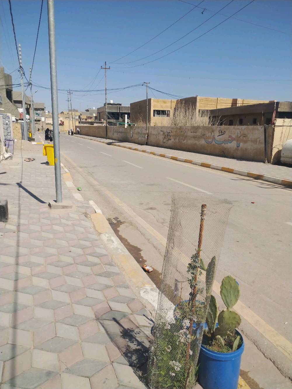 مشتمل للبيع طابو العنوان حي الجهاد زويرجات مقابيل مدرسه رمضان على شارع 12 متر يتكون من غرفه ومطبخ وصاله واستقبال 