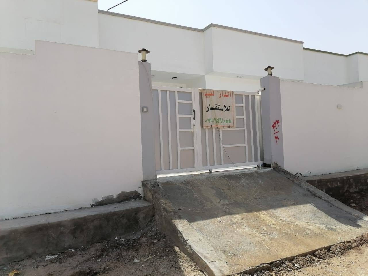 للبيع
الموقع:مجاور ام الخيل 
سند 25 تحويل مباشر باسم المشتري
كافه الخدمات ماء كهرباء ومقبل ع تبليط
الواجهه 9,5*20
يحتوي على:بارك+استقبال+مطبخ+غرف نوم عدد٢+مجموعات صحيه خارجيه وداخليه+مناور عدد ٢+مجهز بتانكي ماء سعة1000لتر+ماطور+كيزر+مغاسل+اناره حديثه،،تأسيس الكهرباء بوري وتأسيس الماء والمجاري بالمواد الالمانيه.
بناء حديث٢٠٢٤
تم توصيل ماء الأساله وجاري العمل ع مجاري المنطقه
للأستفسار مراسله ع الرقم ***********
