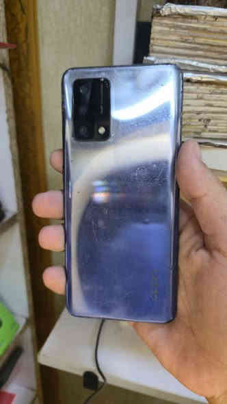 اوبو a74 
ذاكرة: 128
رام: 6
بطارية: 5000
جهاز امبدل شاشة فقط 
االباقي كلة شغال دبل شريحة كامرتة كلش حلوة شحنة زين 
السعر 80 الف مكان ناصرية مركز 
رقم ***********
