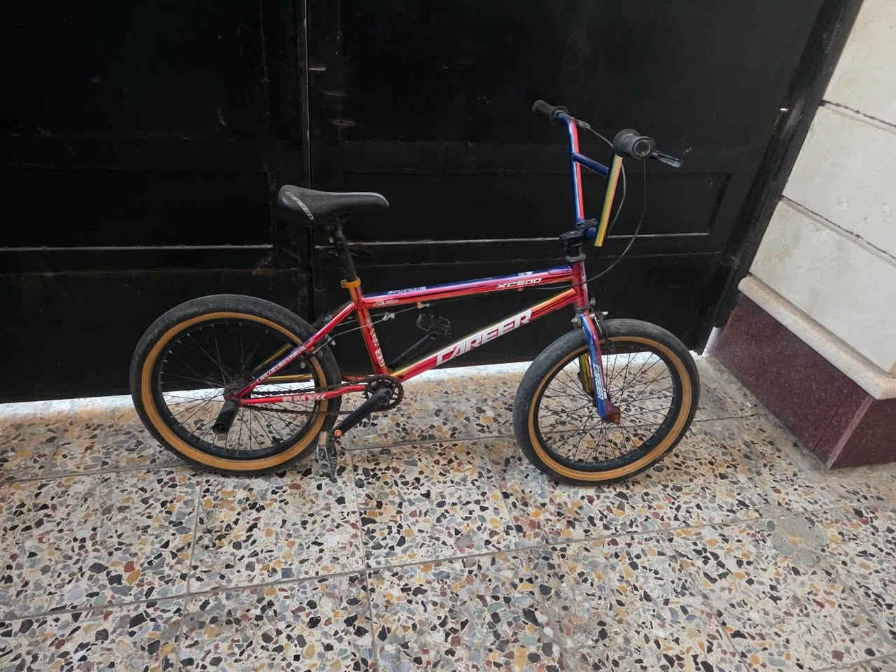 بايسكلBMX حجم 22  جديد سعر160 بي مجال بسيط مكاني بغداد مدينت الصدر ***********
