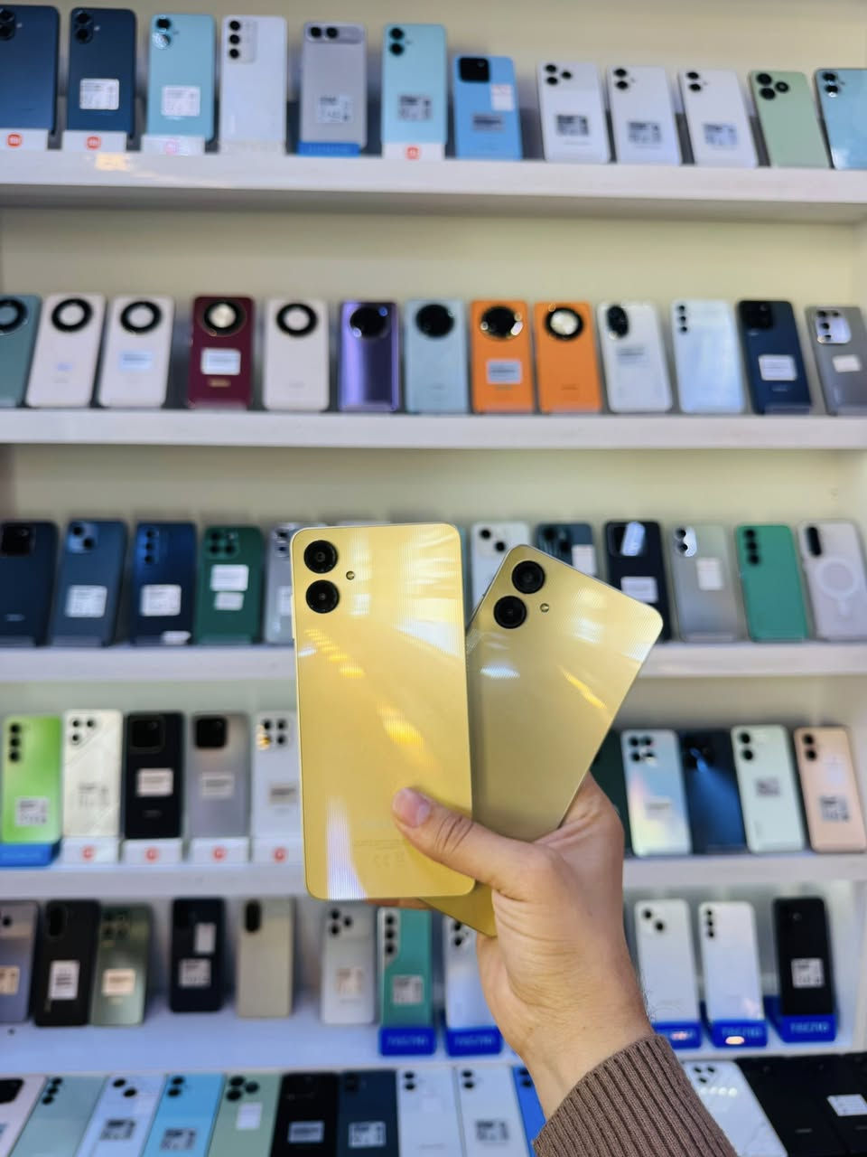 وصول مجموعة هواتف مستخدمة في لارسا للاتصالات 
جميع الهواتف بالضمان مابعد البيع وباسعار مميزه
العنوان / سامراء الضباط الاولى مجاور مرطبات الوطني 
للتواصل / *********** اتصال او واتساب
