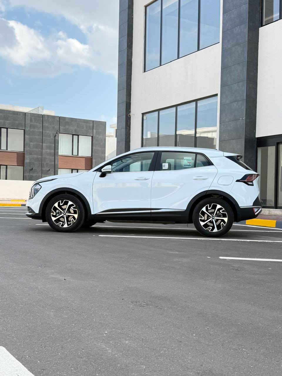 كيا سبورتج 2025
خليجي كفاله عامه ماشيه ٦٠٠٠الاف رقم اربيل تحويل او وكاله 
مواصفات عاديه بصمه سياره بوضع الزيرو للبيع فقط السعر ٢١٨ للاستفسار ***********عنواني بصره
