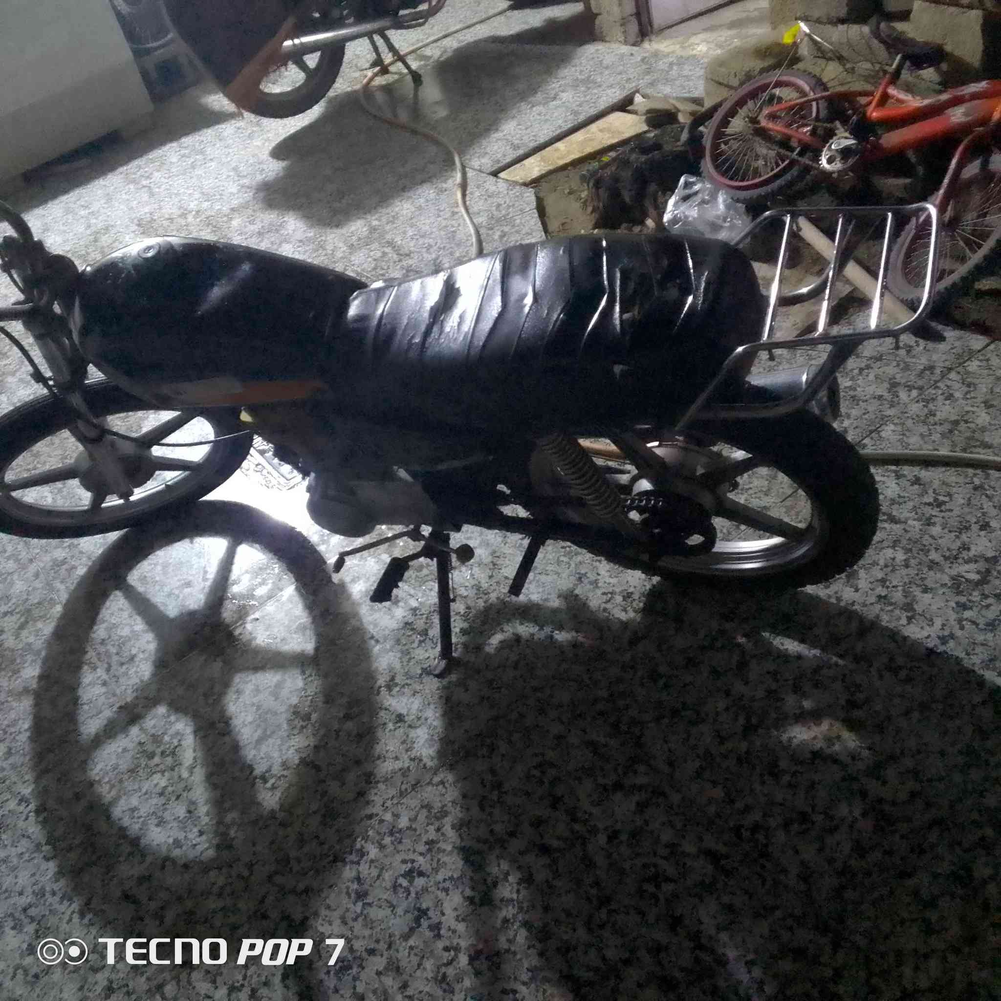 السلام عليكم ورحمه دراجه نامه موديل ١٧دراجه كلش حلوه سرعه ومعدل مكاني ديالى الخالص هبهب السعر 225وبيه مجال قليل للاستفسار على الرقم ***********
