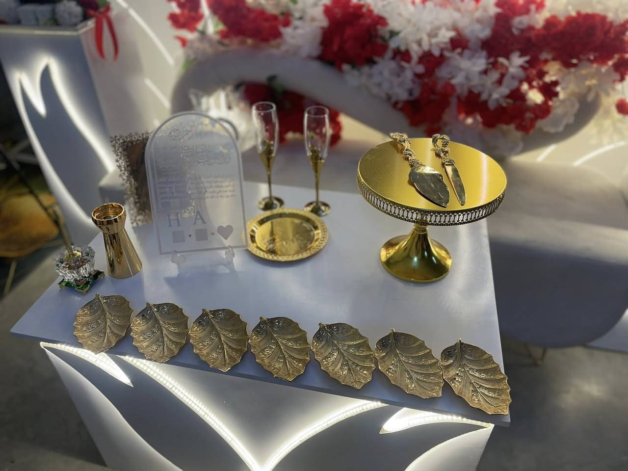 يسعدنا ان نكون من المشاركين باحياء مناسباتكم
كوشات بتصاميم مميزة نتمنى ان تنال إعجابكم وترضي أذواقكم 
تجدونها في سنتر لمسات للكوشات والهدايا وباسعار تنافسية .
العزيزية/قرب فلكة انس/مجاور مصور يحيى .
***********
***********
