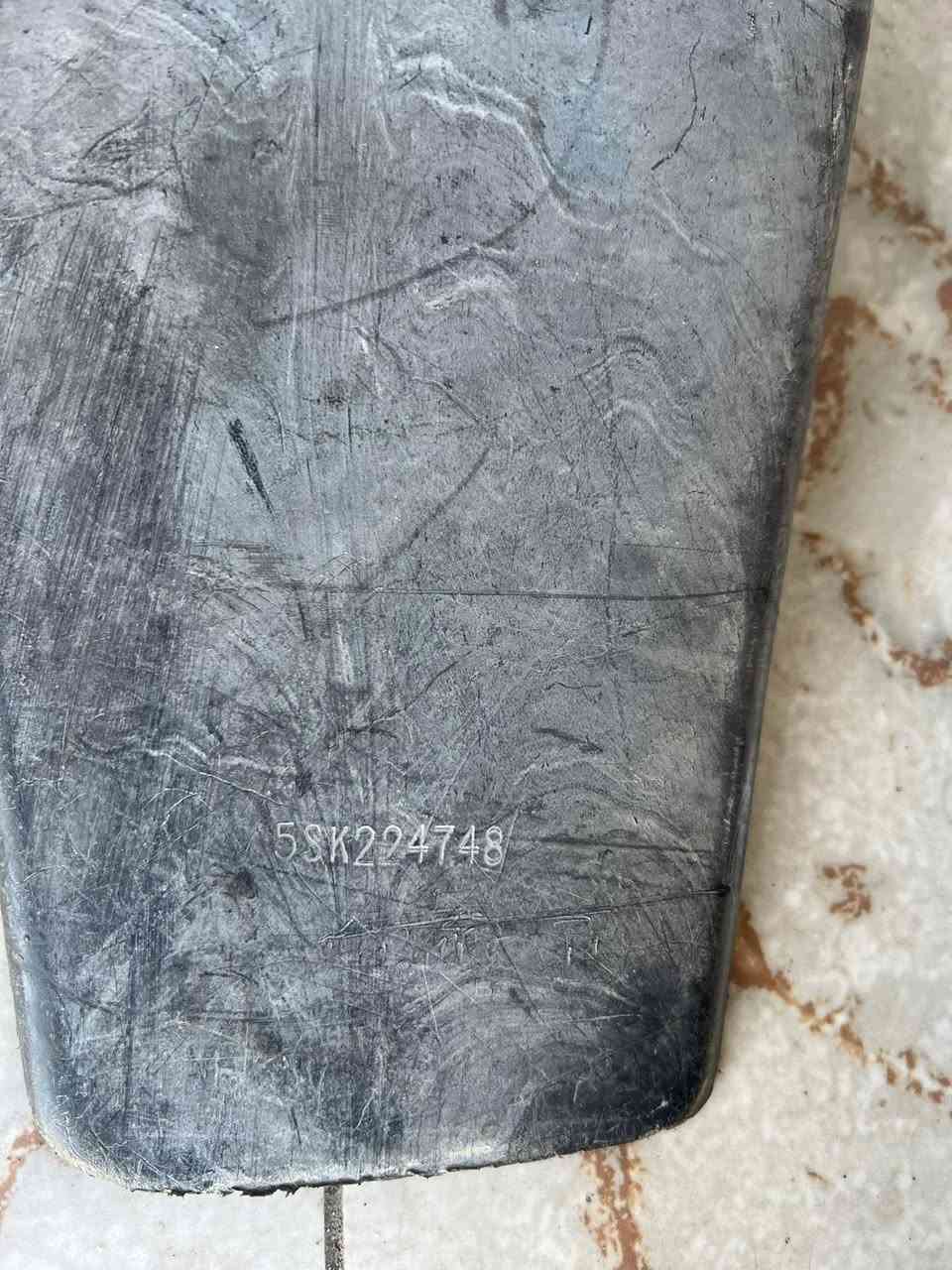 السلامً عليكم وياله وتايرات قفل 50 ذيل معه بك لايت قفل 20ترايش قفل 10 الاتصال ***********
