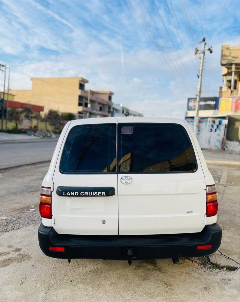 مؤنيكا ساغه علوجه  مؤديل ٢٠٠٤ تؤماتيك ده شبول به رز ده عمو ليدراوي هيج نييه په مپه له سه ر ساغه ي ١٨٠ هه زار رؤيشتوه سه يا ره كه سفر سفره جالو شوختي نييه گيرو مه كينه به شه رتي ١٠ وه ستا جركه ي تيدا نييه توندوتؤله هه موو گياني به شه رت سحري ٨٥ گه لاو مجاليكي برايانه  *********** السليمانية, العراق
