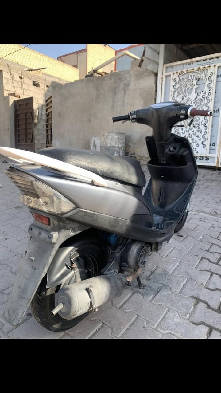 سلام عليكم ماكس عدله شلعه ومعدل نضيفه بلاديه كهربائيات شغله كدام عيونكم السعر 400 وبيها شي بسيط حق الجيه العنوان بغداد الحسينية مل رشديه  رقمي ***********
