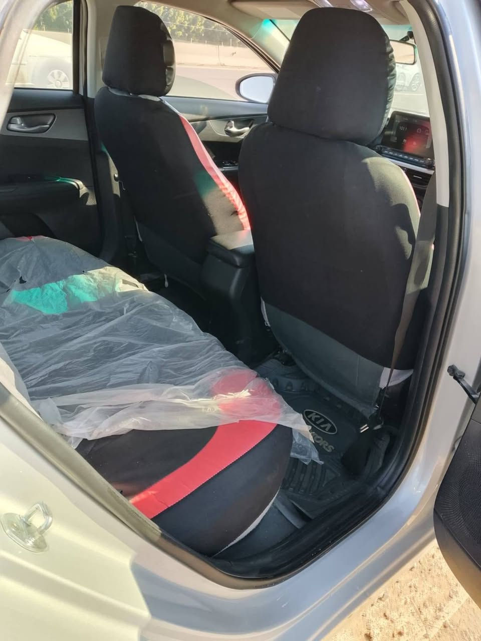 السلام عليكم ورحمه الله كيا فورتي موديل20جاهزه تبريد حداديه تخم تاير كهربائيات حادثها بنيد والكنر مالباب الايمن للبيع سعرها125واذا اكو امراوس ابسياره عاليه منختلف كله يرهم حسب القناعه العنده امراوس يدخل وات ساب أو يتصل واني بالخدمه مامتواجد عالفيس ***********
