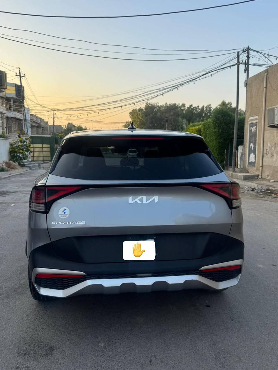 لسلام عليكم
سبورتج موديل 2024 امريكي 
محرك 2500 GDI المسافه المقطوعة 9000
رقم بغداد بااسمي رقم جديد 
حادثها جاملغ موضح بصور وسونار موجود جديد صار شهر ماخذه
رادار امامي وخلفي وجانبي 
اشاير بالمري 
سستم اضاء داخليه كامل 
تحكم استيرن 
كشنات جلد لونين احمر واسود
قطعتين تبريد 
تدفئة ستيرن 
كامره دواره
ردار سرعة + مثبت سرعة 
شاحن وايرلس  
سستم سماعات\ 
 3 أنظمة قيادة ( سبورت + سمارت + نورمل )
اضويه اماميه و خلفيه LED 
ويل كب 
تخم تاير وسبير جديد
بغداد الزعفرانيه
***********
السعر 210 وبيها مجال
