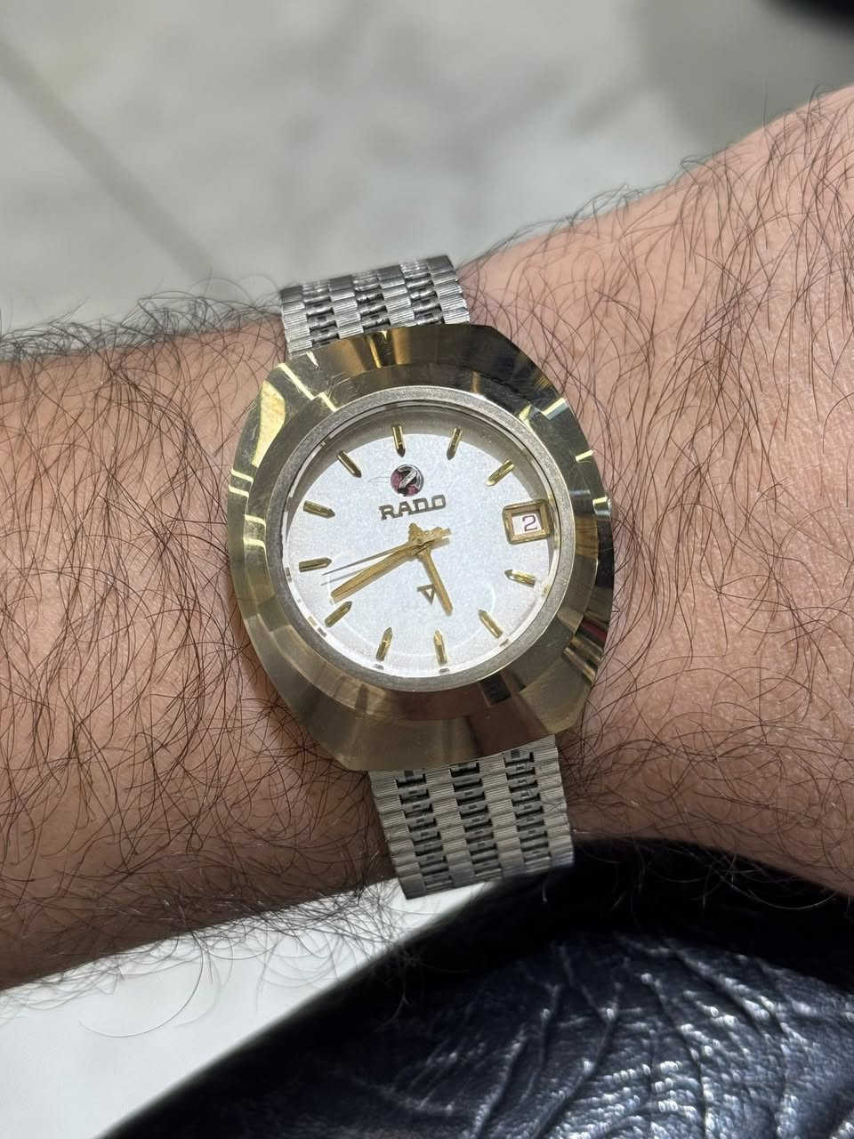 RADO Diastar 1970
رادو دايستار مستخدمة (بدون مرفقات) بنسبة نظافة ممتازة (ملاحظات بسيطة داخل المينا)
السير بلادي كامل
- القطر 36*40
- الماكنة أوتوماتيك
- نافذة لعرض التاريخ
- انگر دوار شغال
للإستفسار مراسلة الصفحة ، يوجد توصيل الى جميع محافظات العراق
(نتعامل بالساعات الأصلية فقط)


**إذا كنت صاحب هذا الإعلان وتريد حذفه لأي سبب، رجاءا أرسل رسالة إلى الدعم الفني**
