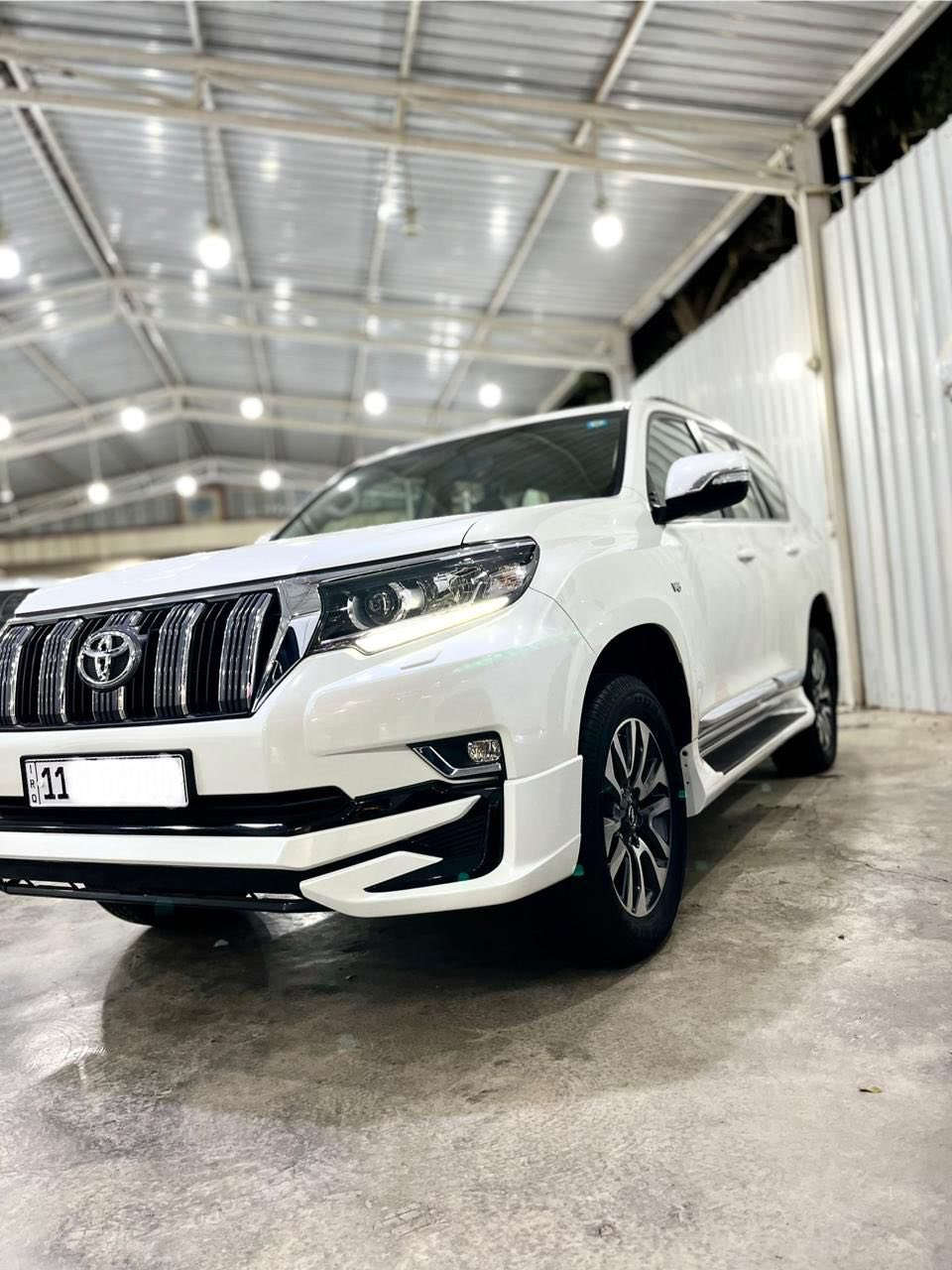 🚗 السلام علكيم للبيع او المراوس حسب القناعة
Toyota Land Cruiser Prado 2023

  تويوتا لاندكروز برادو 2023

رقم السيارة بغداد 

  🛣️  المسافة المقطوعة      - 36,000   الف كلم فقط 

------------------------------------------------------------ 

✅ المواصفات:  VX فول مواصفات 

 

✅ الموديل: 2023 
✅ الحالة: كفالة عامة من كلشي

ساس اصلي ام الضمان 5 سنوات 

✅ المسافة المقطوعة 36,000 الف  فقط
🔹 ثلاث قطع تبريد 
🔹ثلاجة 
🔹 كشنات كهرباء 
🔹 مقاعد عدد 7 
🔹 حجم المحرك  V6 
🔹 مفتاح التشغيل بصمة 
🔹 إشارة ترحيب بالدوسات 
🔹 فتحة سقف سلايد روف 
🔹 شاشة اصلية كامرة دوراة 
🔹 فوريل 
🔹 شاحن واير ليس
🔹 حساسات أمامية وخلفية لسهولة الركن والقيادة الآمنة 

📍 السيارة متوفرة في بغداد - الكريعات 

📞 للأستفسار الاتصال على الرقم ‭
‭٠٧٧٢ ٨٦١ ٧٥٣٧‬
