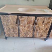 كاونتر مستخدم للبيع نصيف كلش نصافه 90بل ميه مرمر مترتين ونص مع ملحق سن...