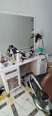 ميز حلاقة • ألمنيوم • متر ونص