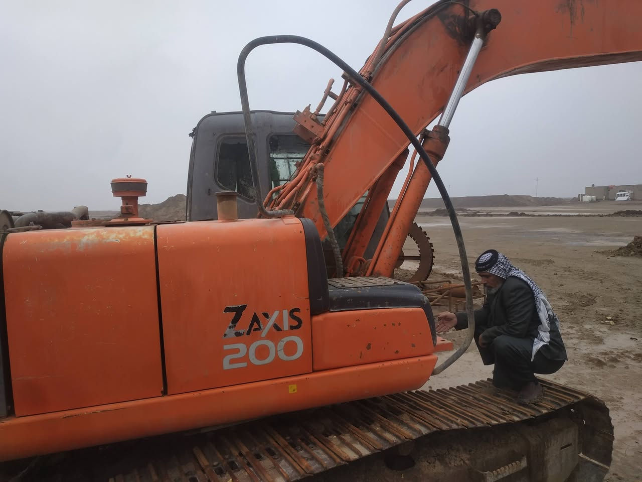 حفاره Zللبيع 
موديل 2006
 بدون ايي نواقص تنكرر سلف وتتوكل جاهزه
.. اوو مراوس بسكس حسب القناعه للاتصال ***********
