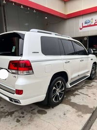 لاندكروزر GXR • V8 • ٨٧٠٠٠ كم