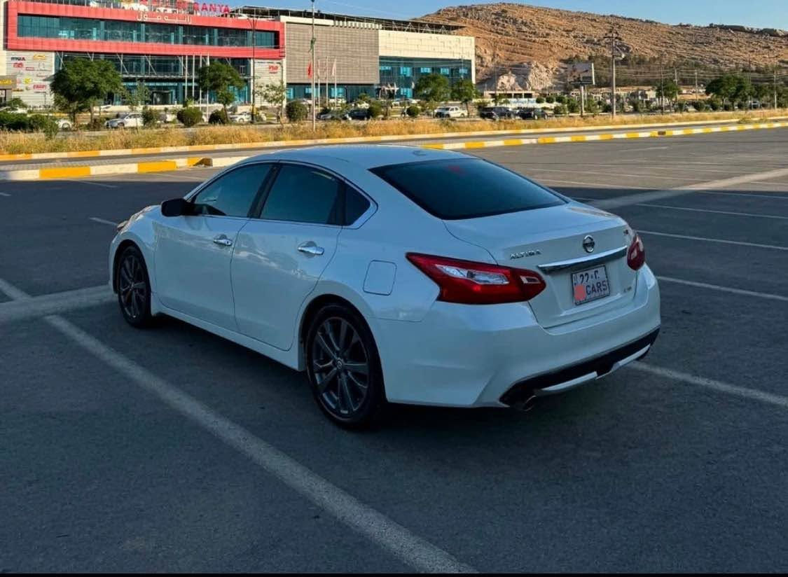 Nissan Altima 2018 SR Special Edition
‎ئەلتیما ٢٠١٨ 
‎سپێشل ئیدیشن
‎کوشن جلد دورمان شین
‎شاشە گەورە
‎کوشن هیتەر
‎کوشن کارەبا
‎سوکان گێڕ سپۆرت
‎ڕادار
‎کامیرای دواوە
‎‎‎ كم هەزار  ڕۆیشتووە‎111
‎مەکینە و گێڕ بە شەرت.
‎   چاملخی دواوە لای سەکن لەگەڵ سندوق
‎بێ ئیرباگ  
سعر130
‎تکایە ئەگەر موشتەری نی پەیوەندی مەکە.
*********** رانية, السليمانية
