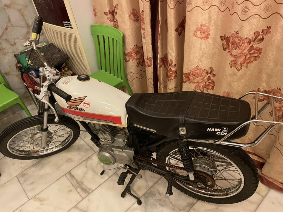 دراجة ايراني كلك للبيع
سعر350 وبيها مجال


**إذا كنت صاحب هذا الإعلان وتريد حذفه لأي سبب، رجاءا أرسل رسالة إلى الدعم الفني**