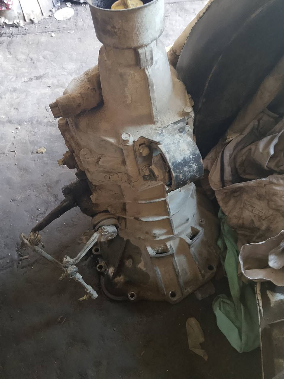 السلام عليكم مكينه وكير وتفرعاته مع كمبريسر شغال فتون حاويه كفاله مع منظومه غاز السعر مليون وتريد كلمن وحده هم خادم بغداد البياع التراث***********
