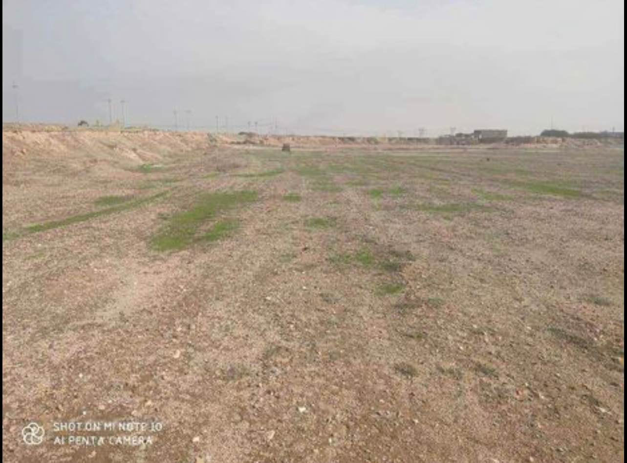 دونمين للبيع على شارع النجمي بدايته جهة شارع سفوان زبير ثالث مزرعه عن شارع سفوان على تبليط شارع النجمي واجه بس ارض محوطات بساتر ترابي الارض مقلوعه مترين بس عدله
 السعر عشرة مليون للدونمين 

*********** الزبير, البصرة
