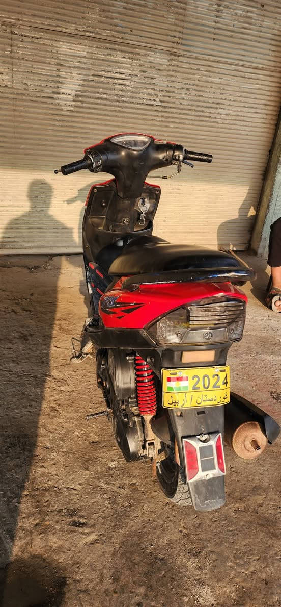 سلام عليكم اعيد النشر بسبب الوعود الكاذبه/دراجه ماكس بلاديه نضيفه وحلوه تايرات جدد وبيهه شلعه حلوه تجي وتقتنع وتطلع بيهه تراي وين ما تريد السعر 475 وبيهه مجال للطيبين 
المكان بابل الحصوه/***********
