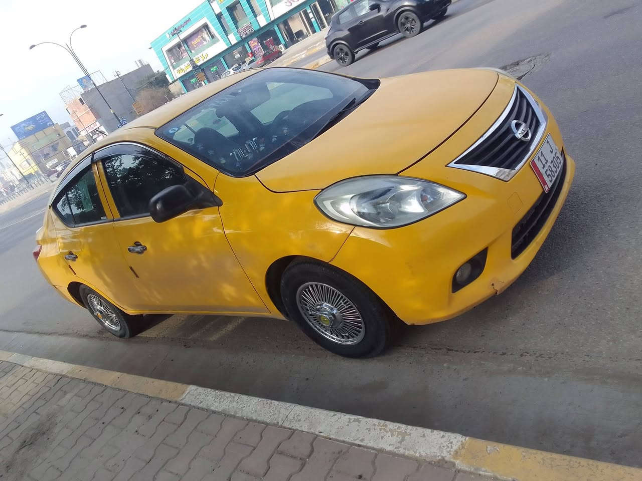 سلام عليكم نيسان فيرسه موديل 2013سياره بيهه ضربه من وره اوبيهه تصفيات مال تكسي مكينه اب حاله جيده كير مال موديل 19شادلهه صدر جديد شادلهه مشط ستيرن جديد باتري جديد كهربائيات تبريد اوتتفه شغاله تخم تاير جديد منضومه مال بانزين كلهه جديده نوزل بلك مجول كله جديد جاهزه السياره سعر 85بيهه مجال لطيبين مكاني بغداد جميله ***********
