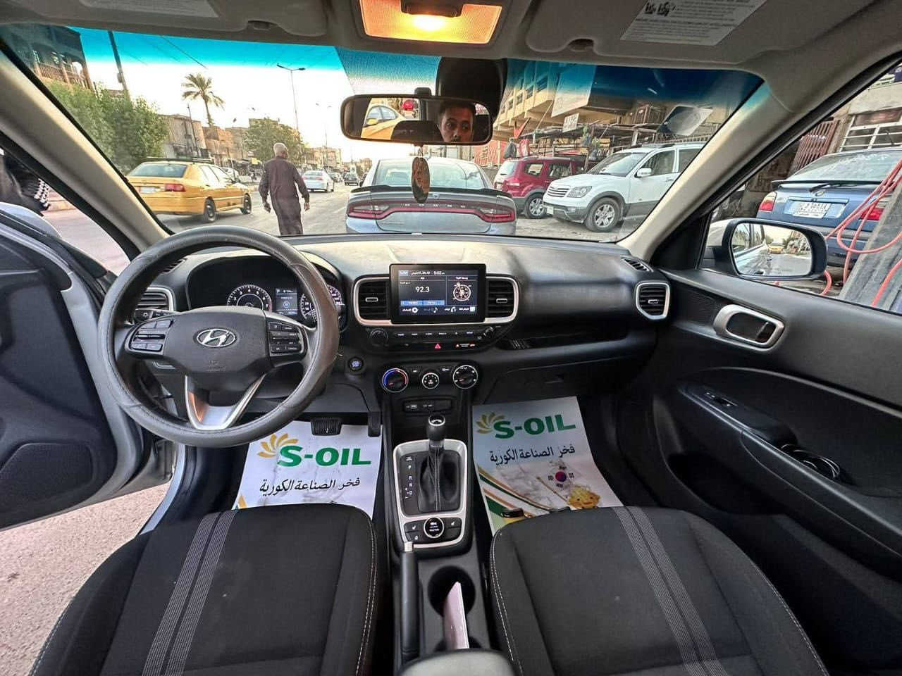 السلام عليكم
هونداي فينو ٢٠٢٢ للبيع

وارد امريكي 

المواصفات:

رادات من كل جهة وبالمرايات

تدفئة وتبريد حتى بالمقاعد

تشغيل عن بعد

6انظمة قيادة

مانع انزلاق

شاشة انذار

تحكم ستيرن جهتين

محرك ١٦٠٠

ماشية ٤٥ الف كيلو متر

السيارة  نظيفه 
السعر 125
***********
