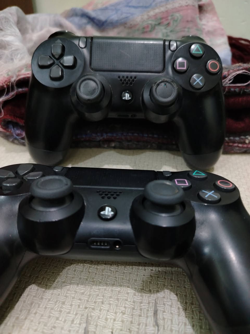 يدات أصلية للبيع
الاسعار داخل كل صورة

جوستك أكسبوكس ون ٣٠ الف
جوستك بلي٣ أصلي ٢٠ الف
جوستك بلي٤ ٣٠ الف
جوستك اكسبوكس ٣٦٠ ١٥ الف


**إذا كنت صاحب هذا الإعلان وتريد حذفه لأي سبب، رجاءا أرسل رسالة إلى الدعم الفني**