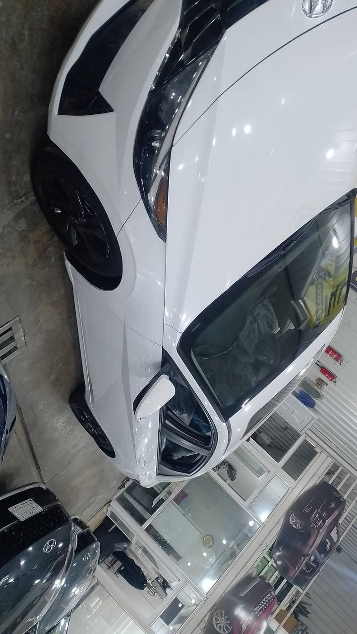 السلام عليكم 
هوانداي النترا موديل 2021 وارد كندي حادثها موضح في الصور وبها مكانين بارد السياره مكفوله من التبديل والصبغ بدون دواخل بدون ايرباك المواصفات محرك 2000 دوش بصمه فتحه رادار امامي وجوانب ويل كب لد امامي خلفي كامره وشاشه وحساس كير محرك تبريد مكفول من الفتح ماشيه 49 كيلو هزه وسنويه ورقم جديد بغداد بأسمي السعر 148 وبها مجال بسيط العنوان بغداد الاعظميه قرب ساحة عنتر 
موبايل ***********
