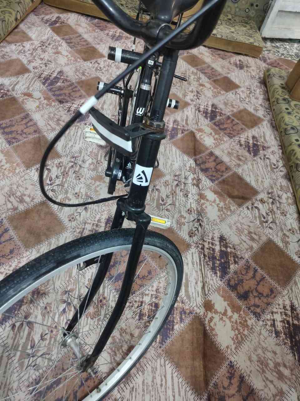 السلام عليكم بايسكل البيع نضافه فول الشراي يراسلني على الواتساب السعر 160وبي مجال ***********
