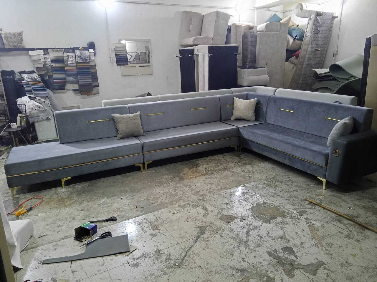 تاقمي زاويةي10نةفةرى كردمان بة   260  هةزار   ***********
