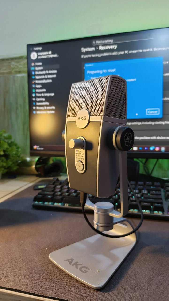 مايك AKG lura
مايك غني عن التعريف ونادر ما موجود بلسوك  يكون اقوة من مايكات الـ  Rode 
بلكارتونة واستخدام قلييل جداً جداً 

السعر ١٧٥ الف


**إذا كنت صاحب هذا الإعلان وتريد حذفه لأي سبب، رجاءا أرسل رسالة إلى الدعم الفني**