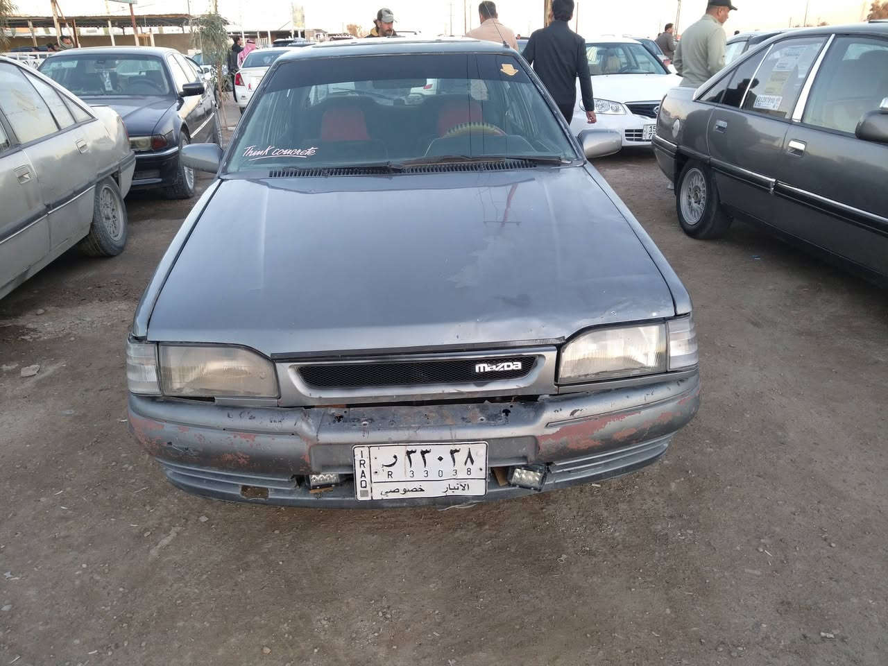 السلام عليكم.   للبيع السعر 24 وبيها مجال بسيط جدا
مازده حجم 323 
موديل 91 
رقم انبار سنويه مجدده تحويل مباشر 
محرك 1600كابريتر 
كير عادي 
سياره جاهزه 
كهربائياتها كلها شغاله 
لايت زنون عالي ناصي 
تخم تاير ويل كب 
العنوان الرمادي ال سبعه كيلو للاستفسار هاتف ***********
