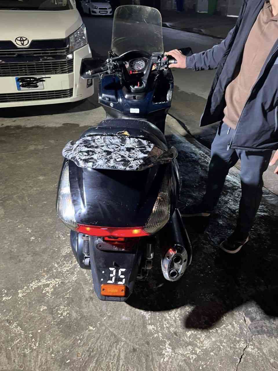 السلام عليكم سلفر ونج محرك٦٠٠ مكينه مكفوله السعر١٥ورقه و بيها مجال *********** مكان الشعب
