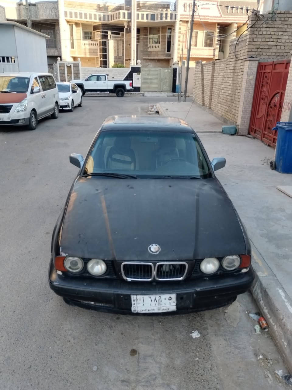 السلام عليكم BMW 535i 1991 اصل للبيع فقط السياره ادامه اول البارحه مسويلها كامله بلشت بيها تعمير وبسبب الضروف اريد ابيع ادامه للمكينه من كلشي  فيتبم جديد منضومه كامله كلها شرط مكينه صافيه شرط كير يرادله تنضيف كنترول وسلكتر تبديل فقط سلايت شغال كهربائي جام اوتو شغال داخل مخمل نضيف مابيها خياس بدون ضربه قويه صدرها نفضته امامي خلفي حت ميزانيه بعدني ممسوي تخم ويل أصلي جواها تايرات مو كلهن نضيفات رقم انبار تحويل ثاني يوم مكان السياره فلوجه
السعر ٣٥ وبيها مجال مو شراي لتعامل باورها يذب دهن وياها باورات ٢ مال كصه وغراضها الي فاتحه كلها موجوده


**إذا كنت صاحب هذا الإعلان وتريد حذفه لأي سبب، رجاءا أرسل رسالة إلى الدعم الفني**