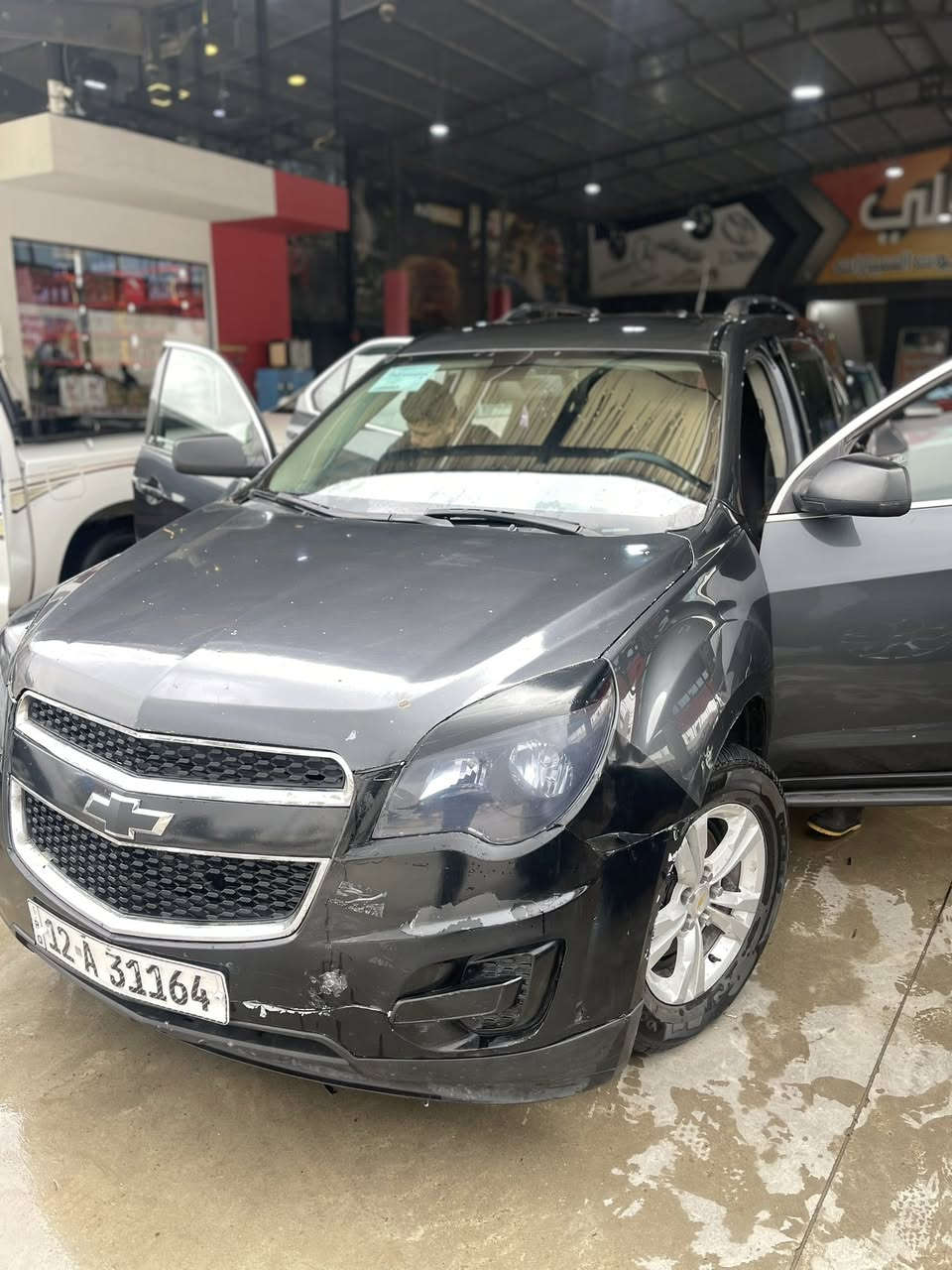 السلام عليكم 
شيفي اكينوكس 2011 مكينة 2400 
رقم نينوى انجليزي 
كاربون بانزين الجديد 
السيارة باسمي شرط التحويل وكالة ما اسوي 
سيارة بيها ضربة بالجاملغ اليمين وبوند بيها ملاحظات بسيطة 
السيارة للجناي ويعرفلها سعرها ابلاش 
مكينتها بيها اثر بخار  كير قبل شهرين مبدل مال كصة 
سعرها 70$ قفل قفل منزل من سعرها حك المكينة وبيها ترتيبات بسيطة 

مكان السيارة : 
موصل : معرض الغدير - شارع البراوي 
رقم الشرعي 
***********
