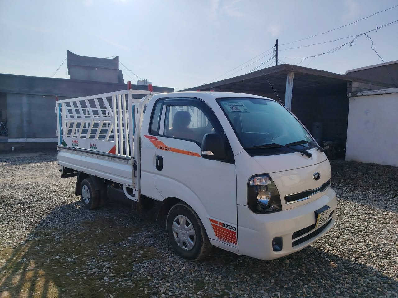 سلام عليكم كيه موديل 2018رقم كركوك دولي سياره جاهزة السعر 127بيها مجال  يرهم مراوس بكيه موديل اقل ***********
