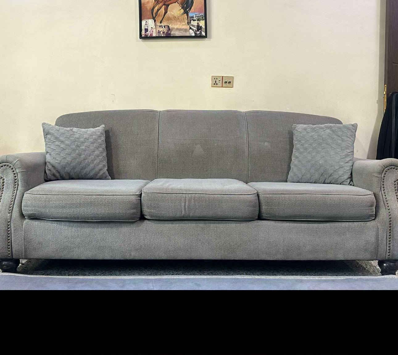 السلام عليكم عندي هاذا تخم 7مقاعد ايي ضرمبي سعرا 450وبي مجال مكاني بغداد الغدير شارع توت مستعجله ع بيعته


**إذا كنت صاحب هذا الإعلان وتريد حذفه لأي سبب، رجاءا أرسل رسالة إلى الدعم الفني**