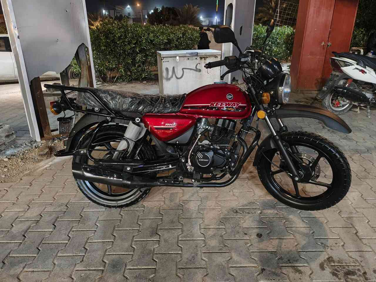 ‏سلام عليكم دراجه اركي سي  للبيع موديل 2025  دراجه رقم أربيل لوحات ثنين انكليزي دراجه اخت الزيرو 1400ماشيه الف ويل 17
‏محرك 199
‏سعر2550وبيها مجال
‏موجود تصال وتساب ***********
‏
