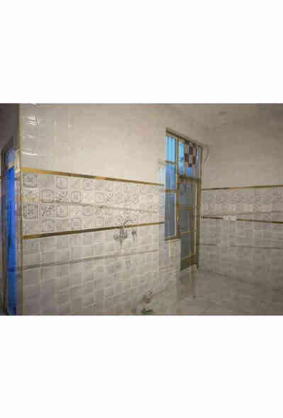 بيت للايجار نهاية الاربع شوارع النفطية الفرع الثالث طابق واحد غرفةً وصالة واستقبال السعر ٣٥٠ استفسار ***********
